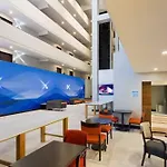 H I Express & Suites San Antonio Medical-Six Flags