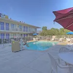 Motel 6 San Antonio, TX - Fiesta