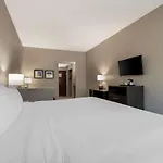 Comfort Inn & Suites Near Medical Center