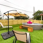 Downtown Modern Farmhouse-Pool- Sleeps 12