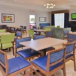 Holiday Inn Express & Suites San Antonio South