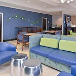 Holiday Inn Express & Suites San Antonio South