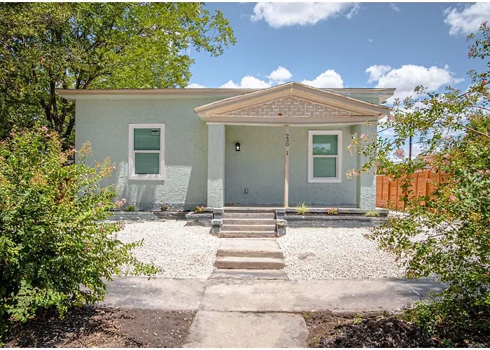Cozy And Lovely 2Br 2Ba Apt#A Near Lively Downtown