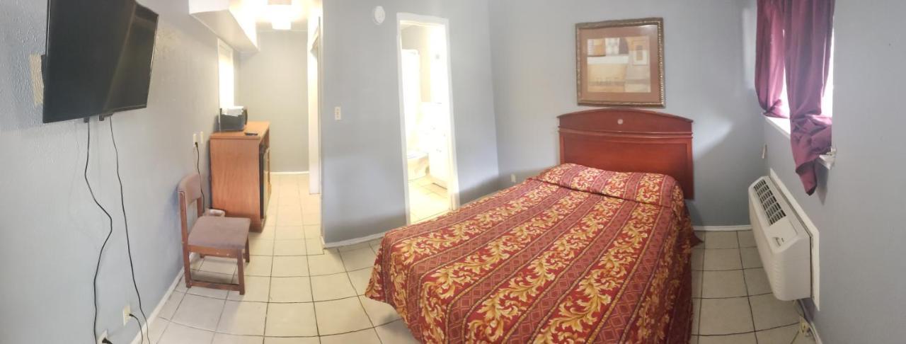 Home Suites Motel 2*