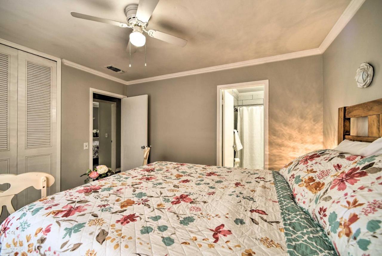 Cozy Family 3 Mi To Lackland Afb Holiday home *