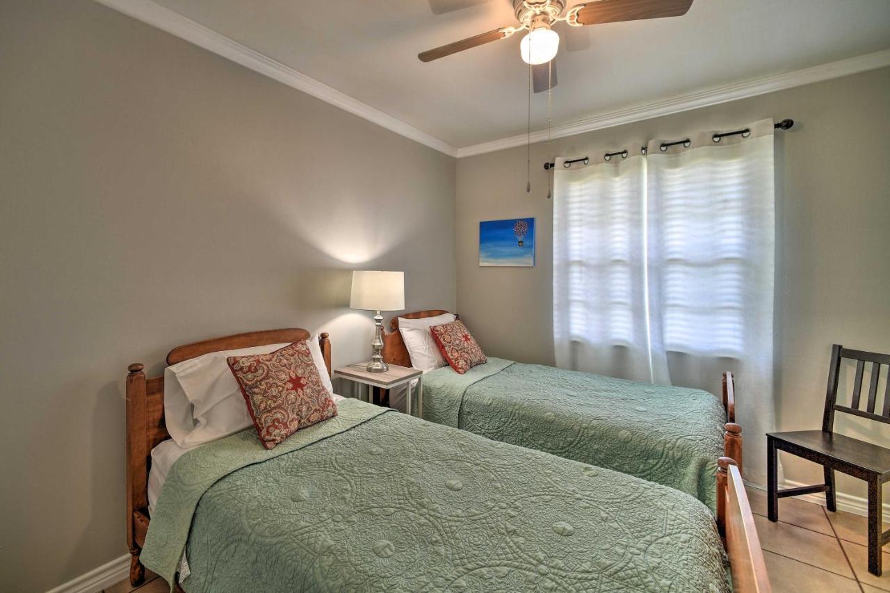 Cozy Family 3 Mi To Lackland Afb Holiday home San Antonio