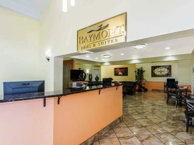 Hotel Baymont By Wyndham Near South Texas Medical Ctr