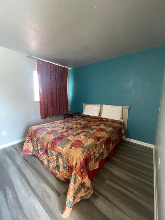 Seaworld & Lackland Afb Hotel San Antonio