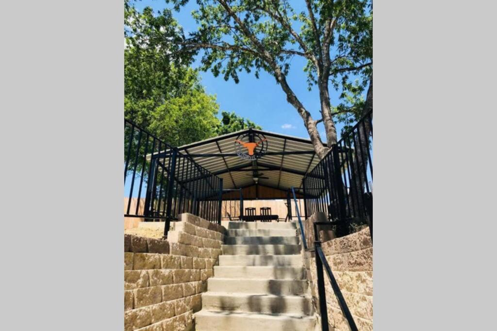 Cyc Eclectic Back House With Bbq Gazebo * San Antonio