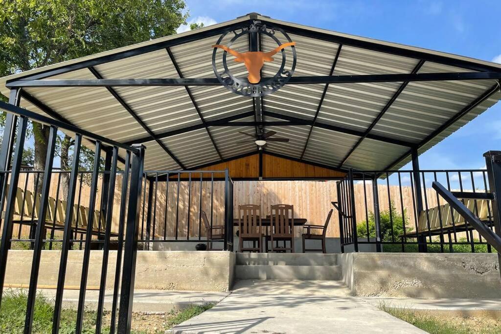 Cyc Eclectic Back House With Bbq Gazebo Holiday home San Antonio