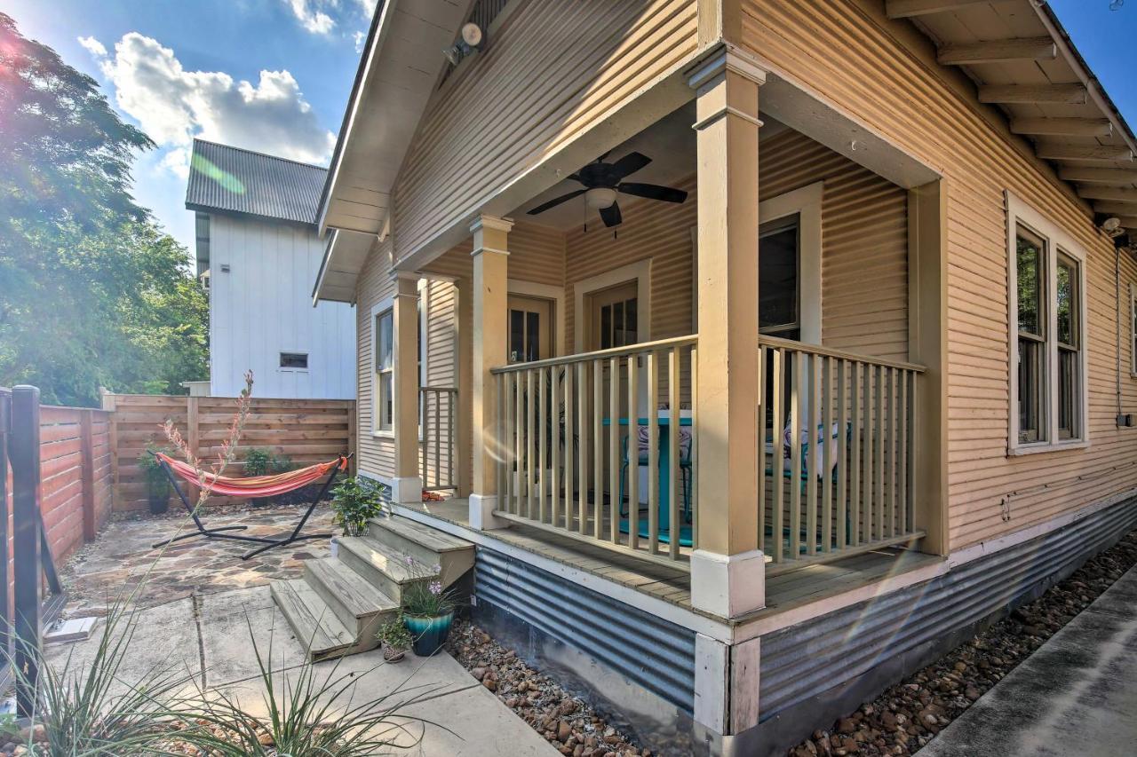 Charming Getaway Less Than 1 Mi To Dtwn And River Walk! Holiday home San Antonio