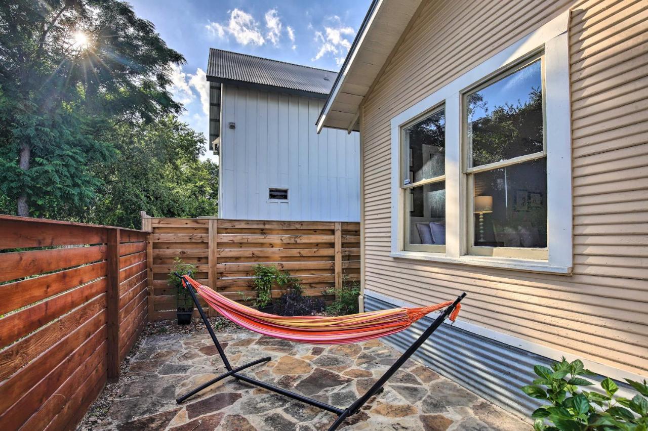 Charming Getaway Less Than 1 Mi To Dtwn And River Walk! Holiday home
