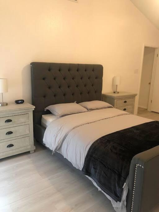 Holiday home Cheerful 3-bedroom With A Pool