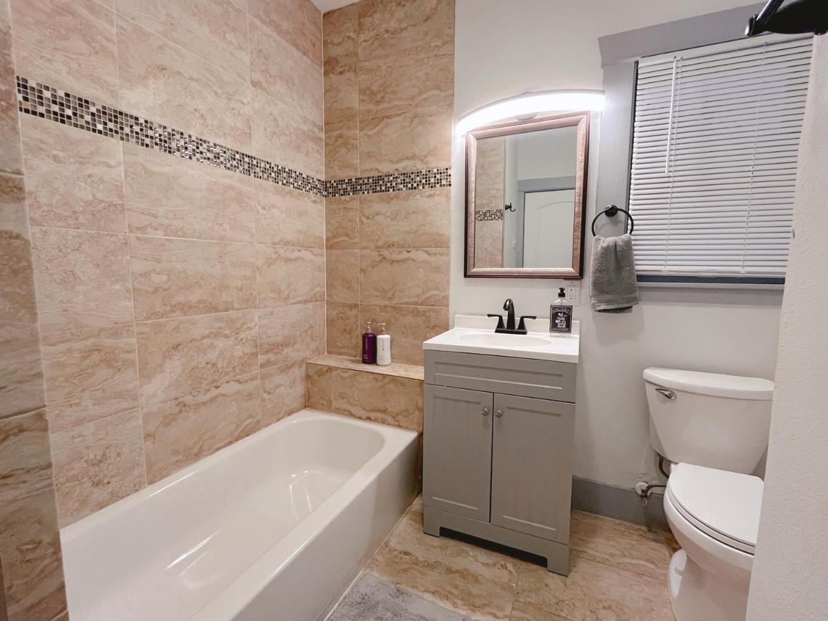 The Farmhouse - Family Friendly Downtown * San Antonio
