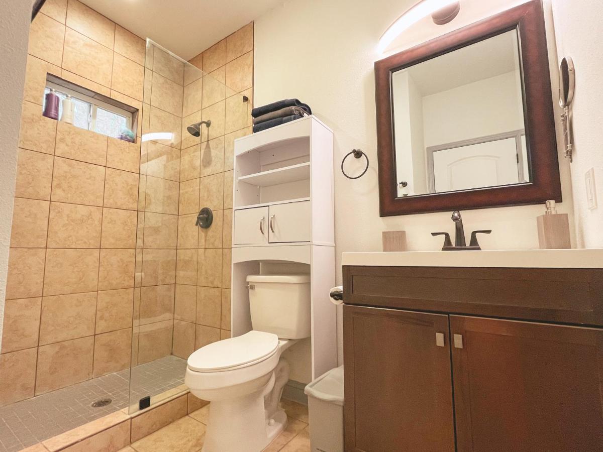 The Farmhouse - Family Friendly Downtown San Antonio