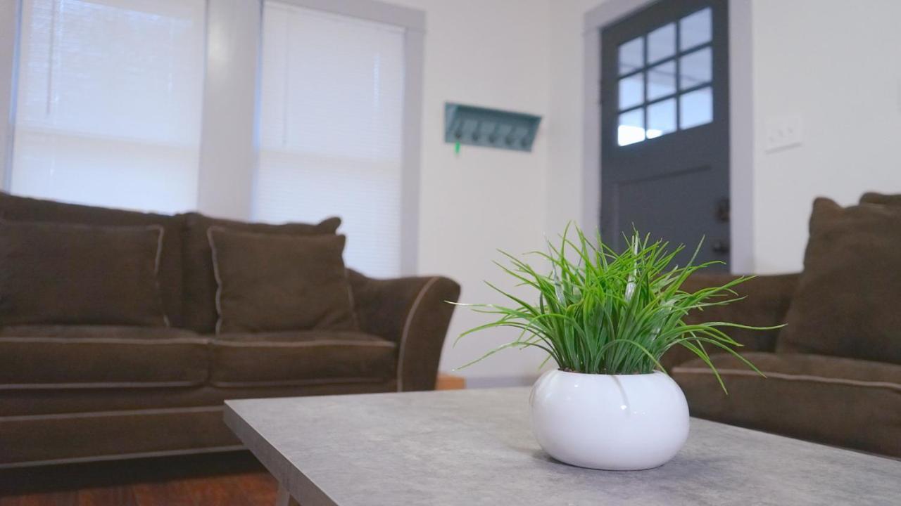 The Farmhouse - Family Friendly Downtown Holiday home San Antonio
