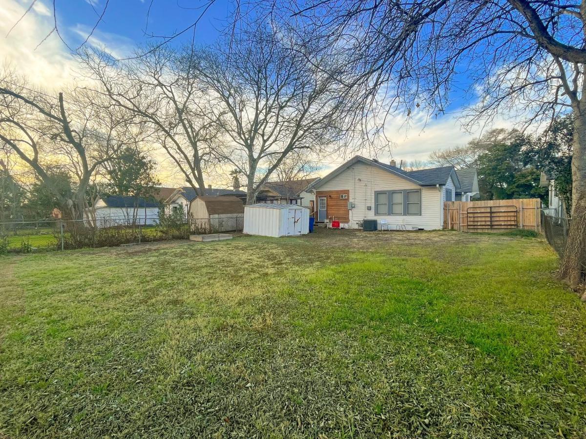 Holiday home The Farmhouse - Family Friendly Downtown *
