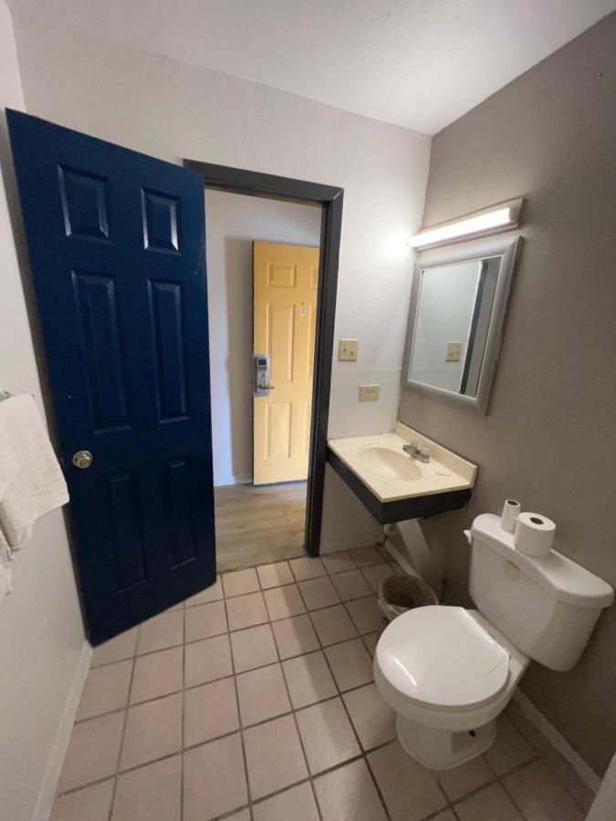 Seaworld & Lackland Afb Hotel