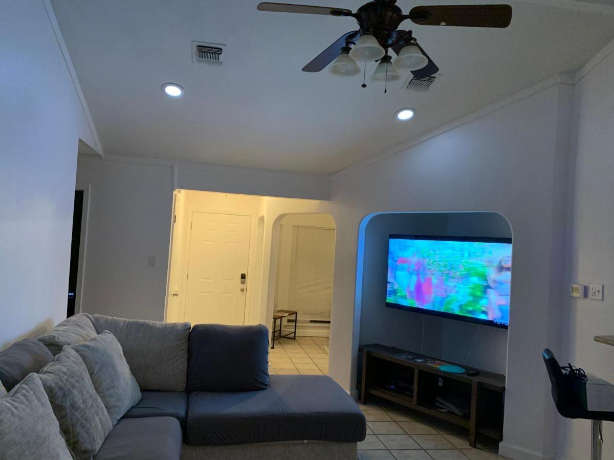 Cheerful 3-bedroom With A Pool Holiday home