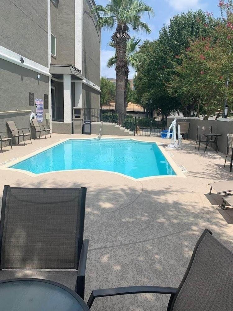 Comfort Airport North 3*
