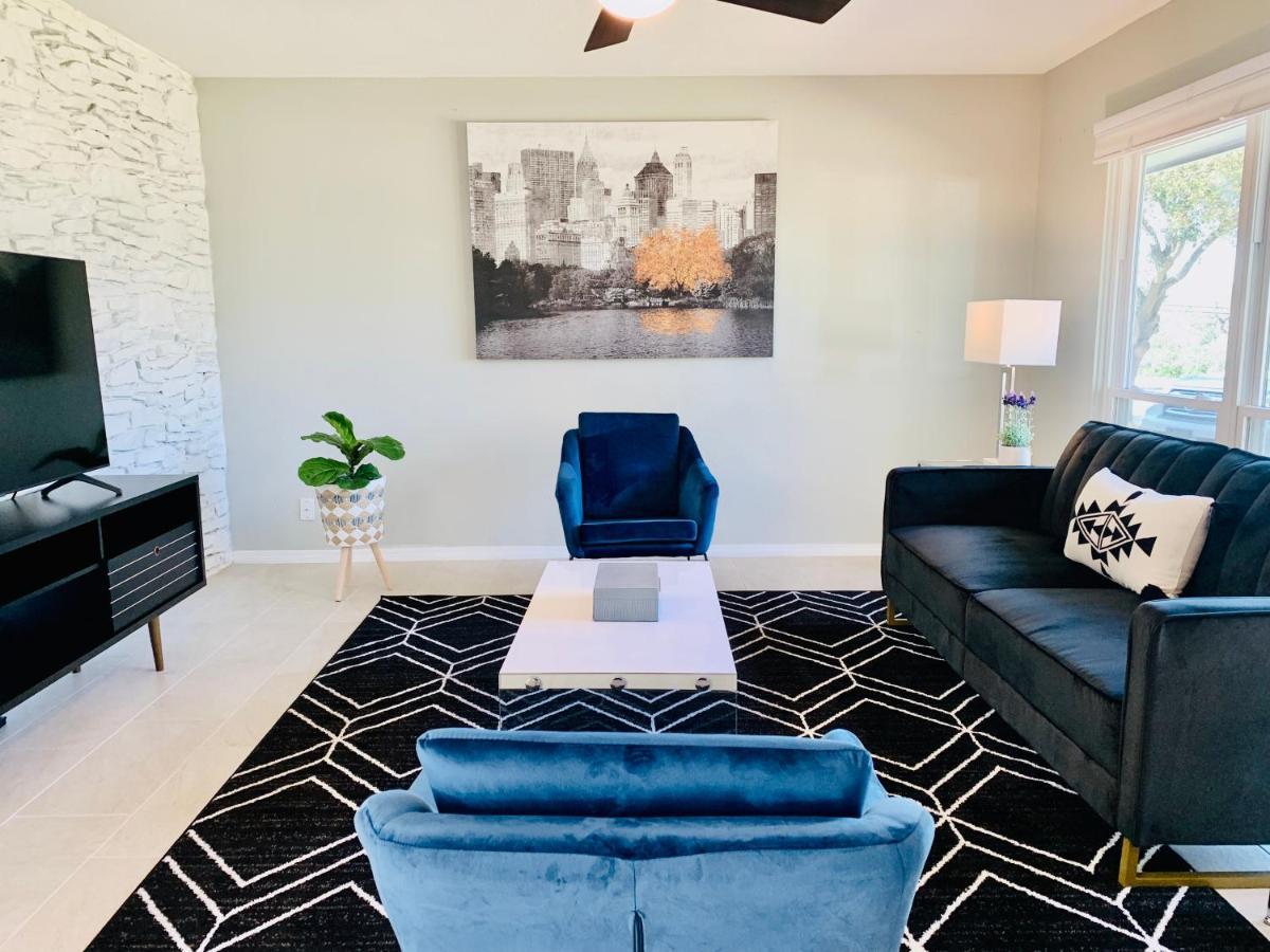Guest house Blue-door @maywood - Modern Spaces