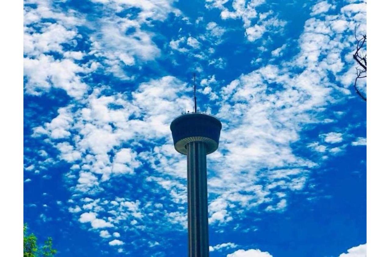 Adorable So Close To Amazing Downtown San Antonio