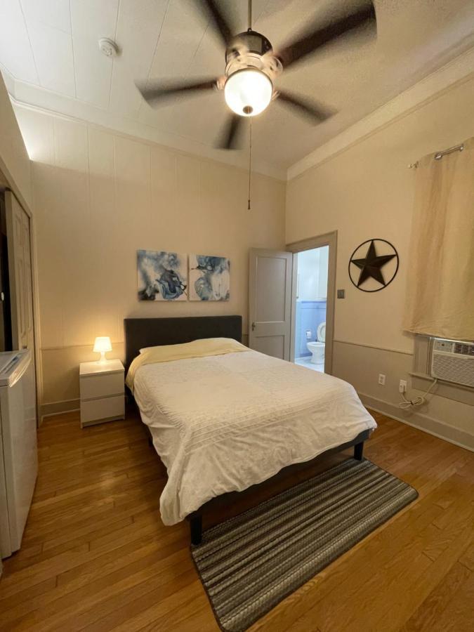 1322-#6 Downtown High Ceiling Big Size 1b Unit San Antonio