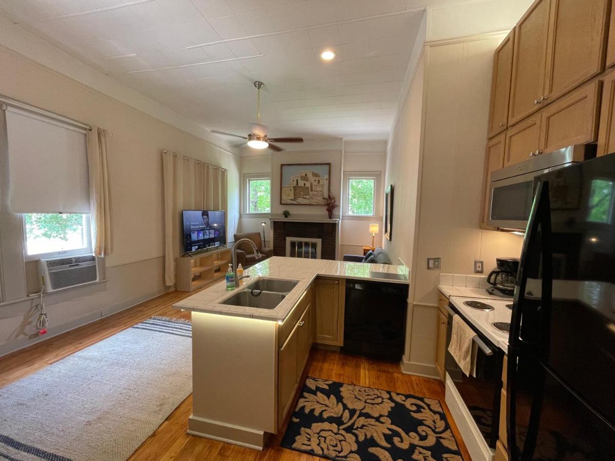 1322-#6 Downtown High Ceiling Big Size 1b Unit * San Antonio