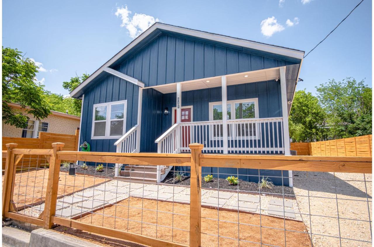 Holiday home Beautiful Fenced 3br 2ba Near Exciting Downtown *