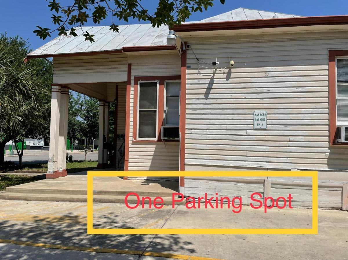 1322-#6 Downtown High Ceiling Big Size 1b Unit San Antonio