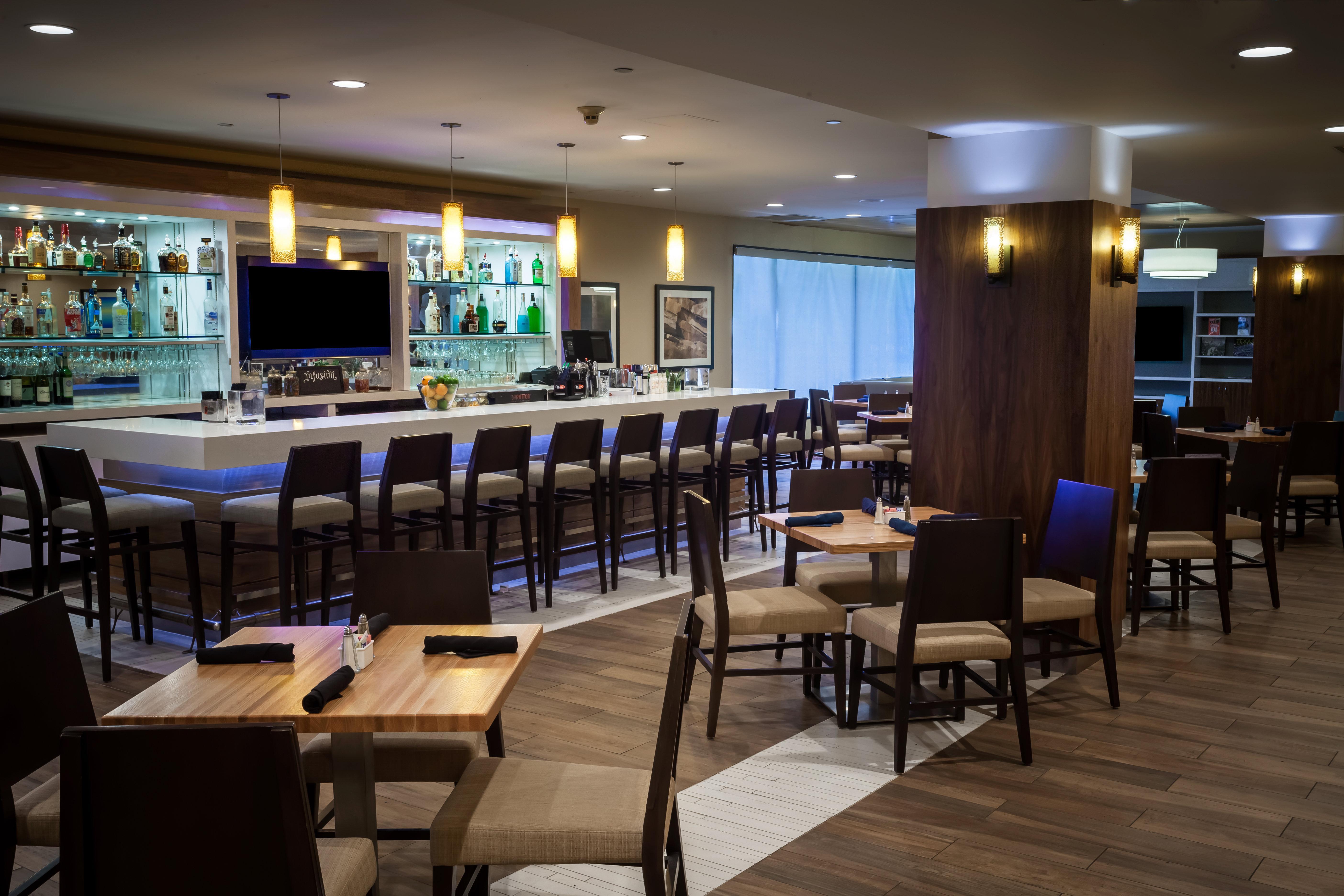 Hotel Holiday San Antonio-downtown/market Square, An Ihg 3*
