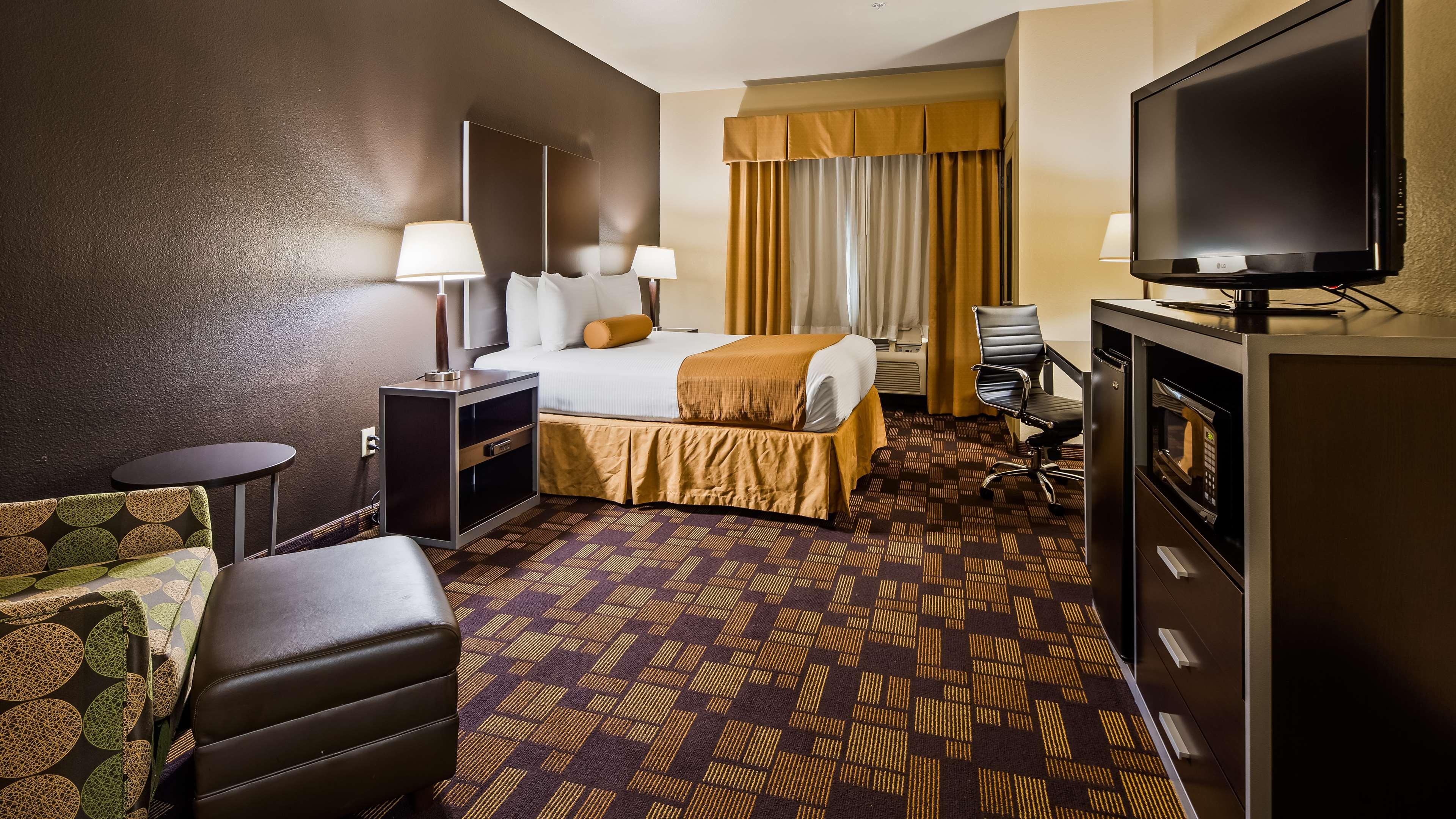 Western Windsor Pointe & Suites-at&t Center 2*