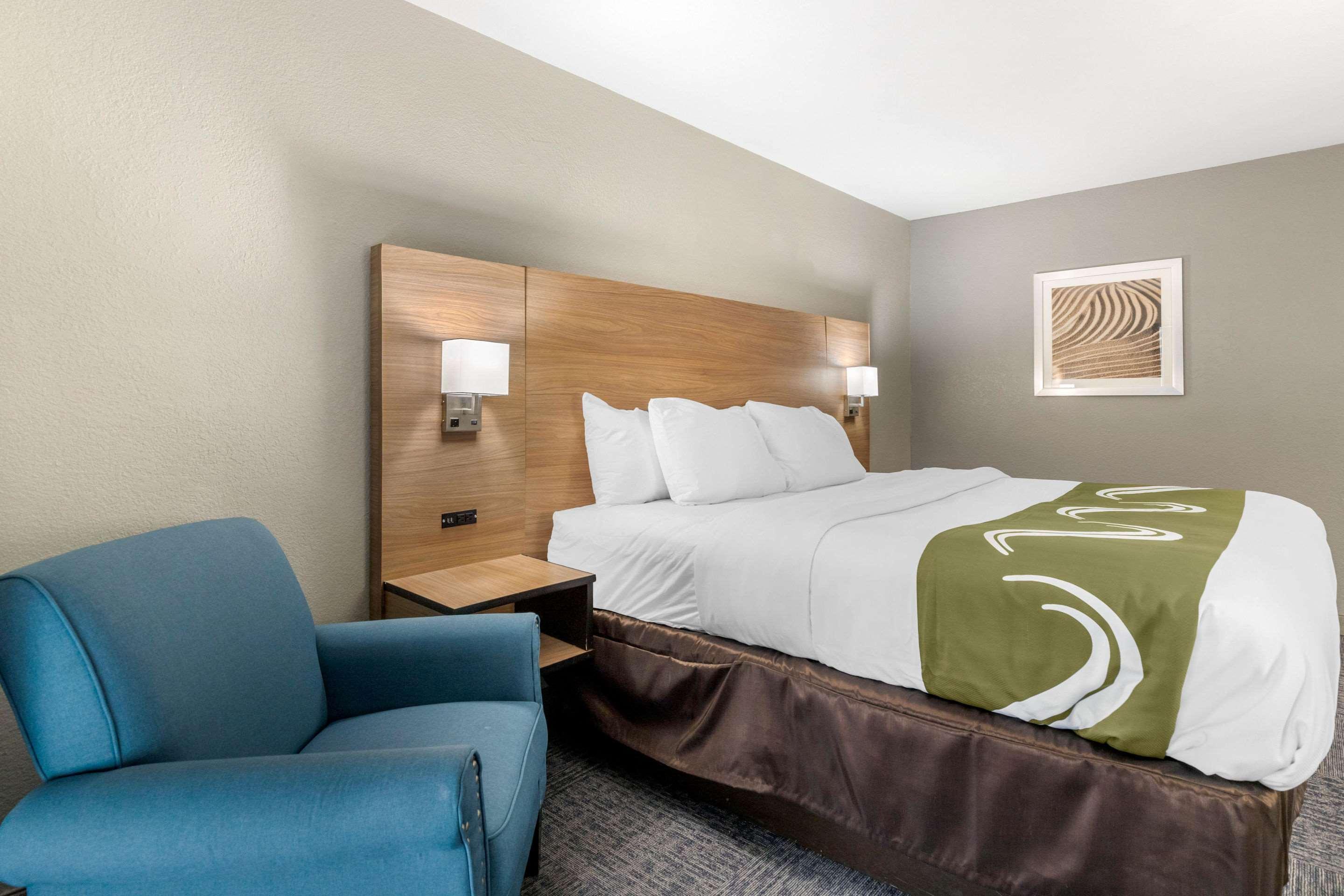 Hotel Quality Downtown - Near Market Square 2*