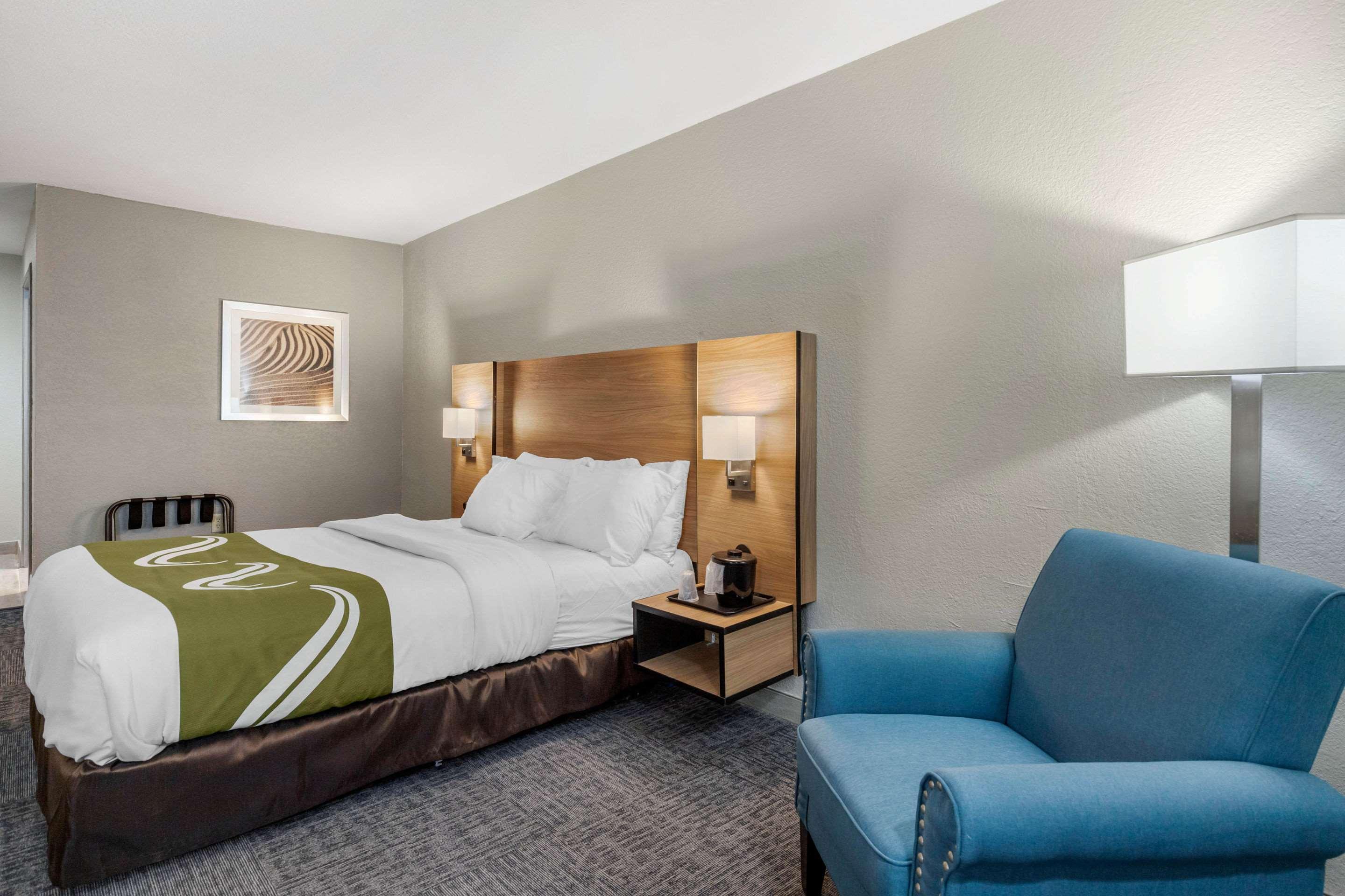 Quality Downtown - Near Market Square Hotel
