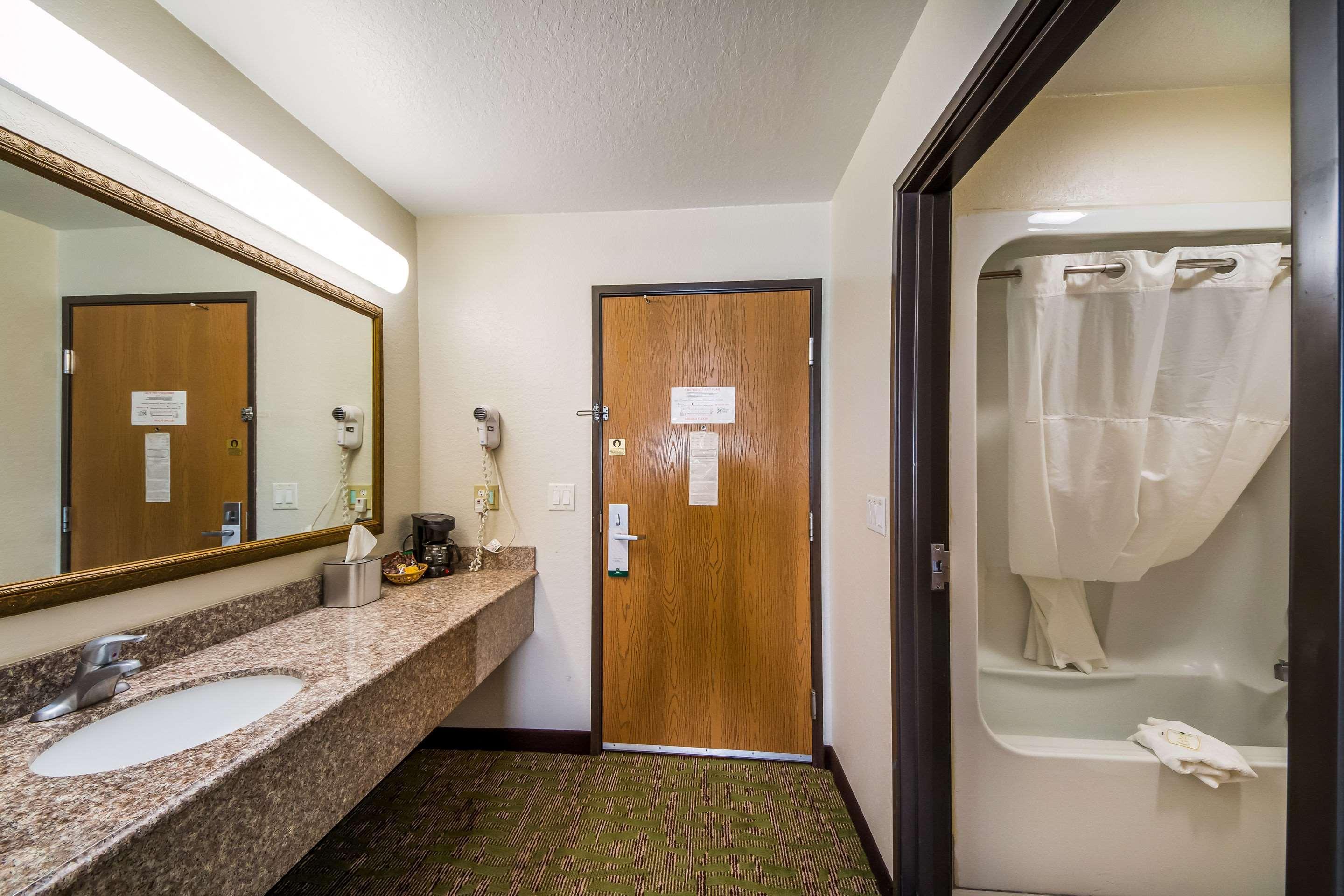 Quality Hotel 3*