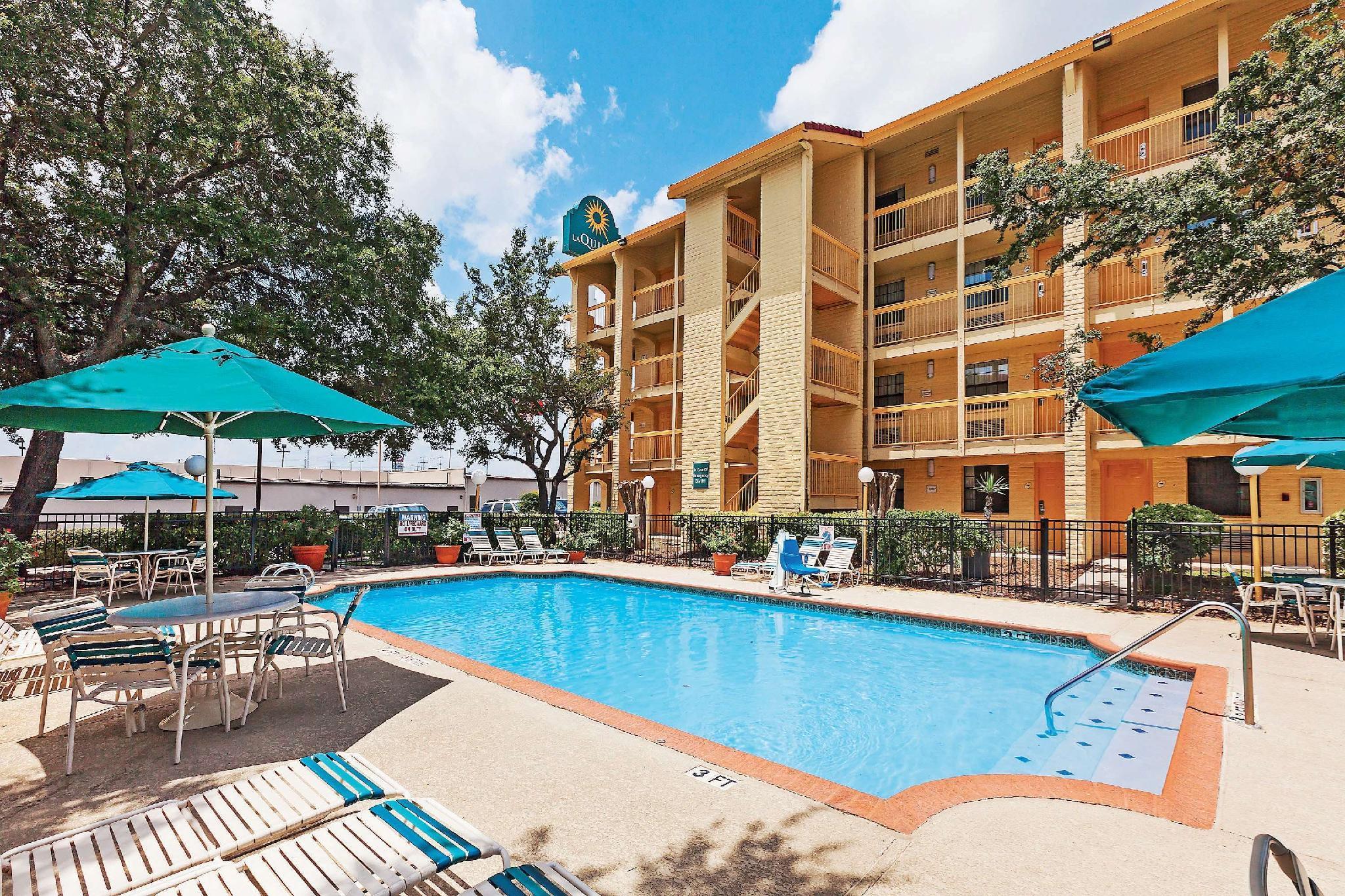 La Quinta By Wyndham I-35 N At Toepperwein Hotel