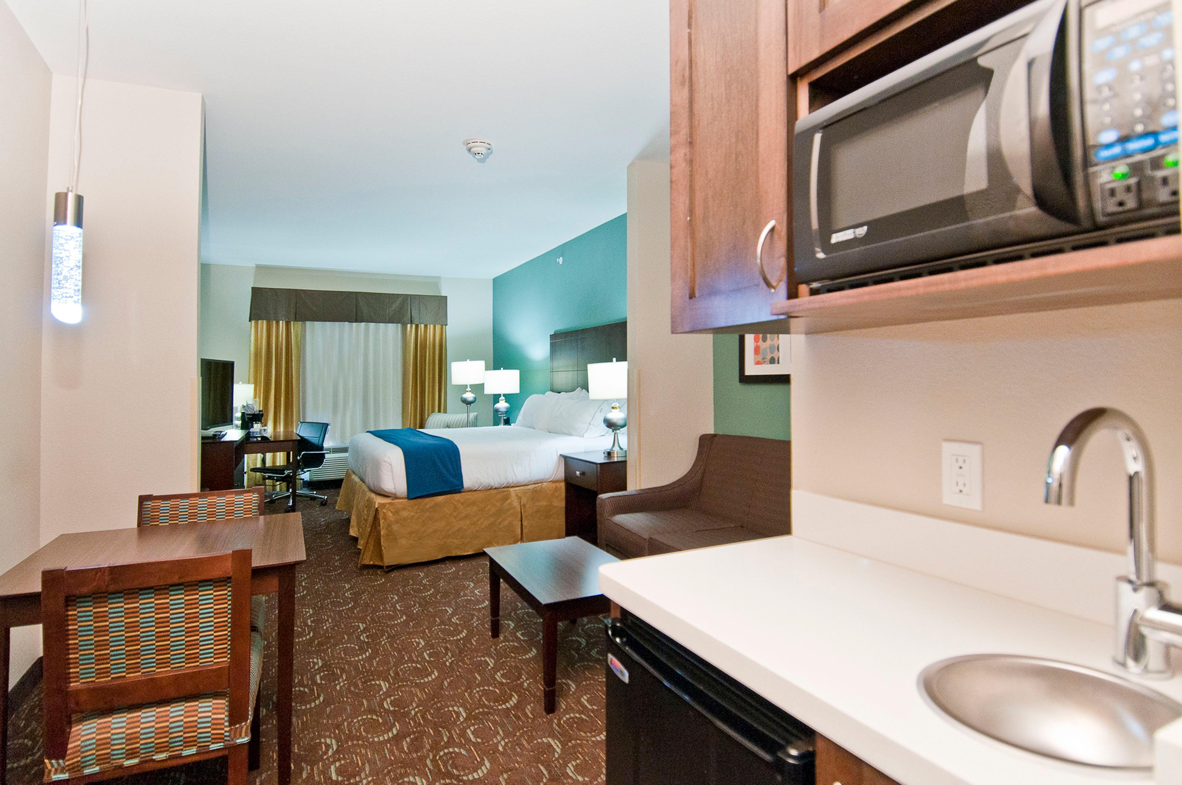 Express & Frost Bank Center By Ihg Hotel