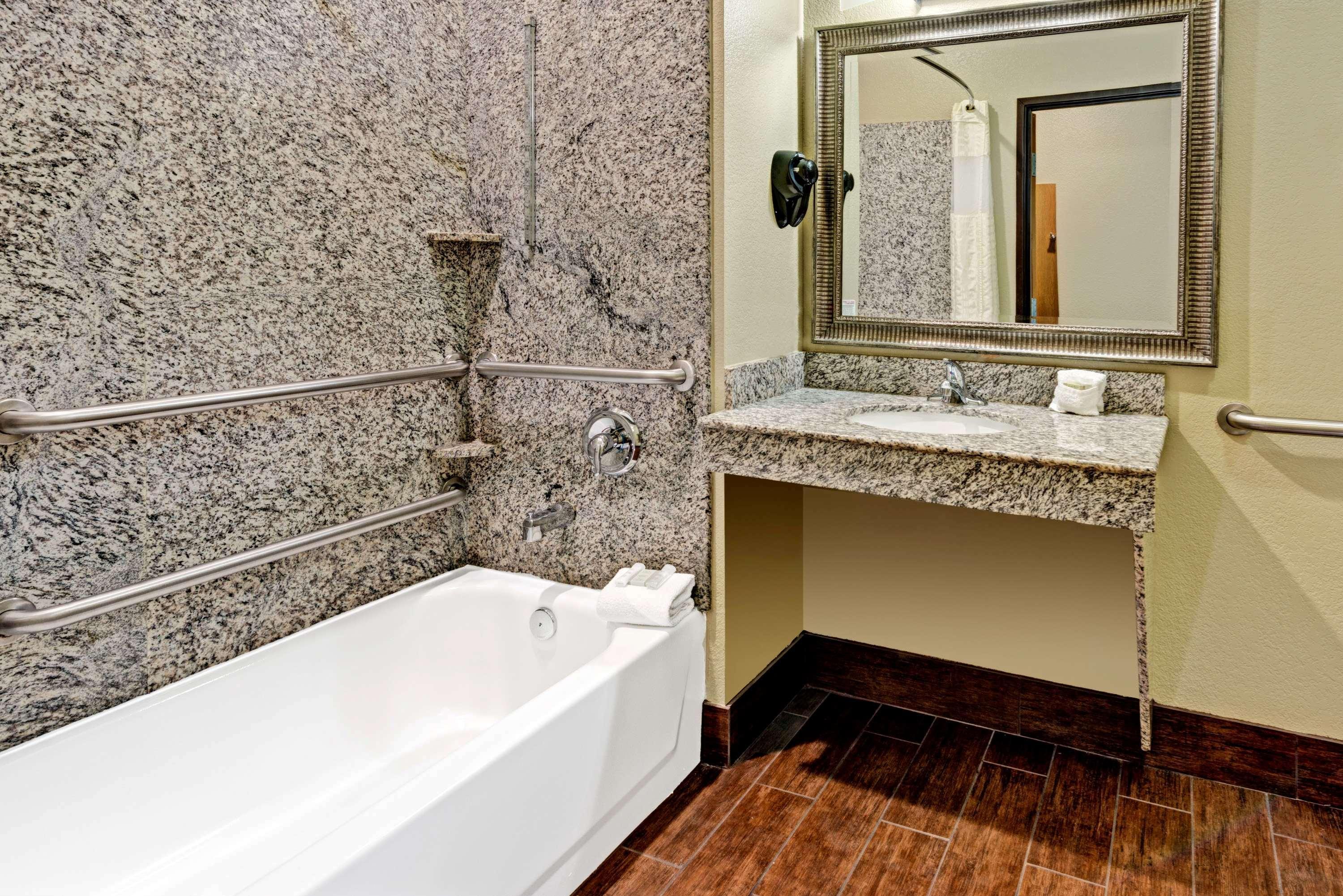 Super 8 By Wyndham San Antonio/alamodome Area 2* San Antonio