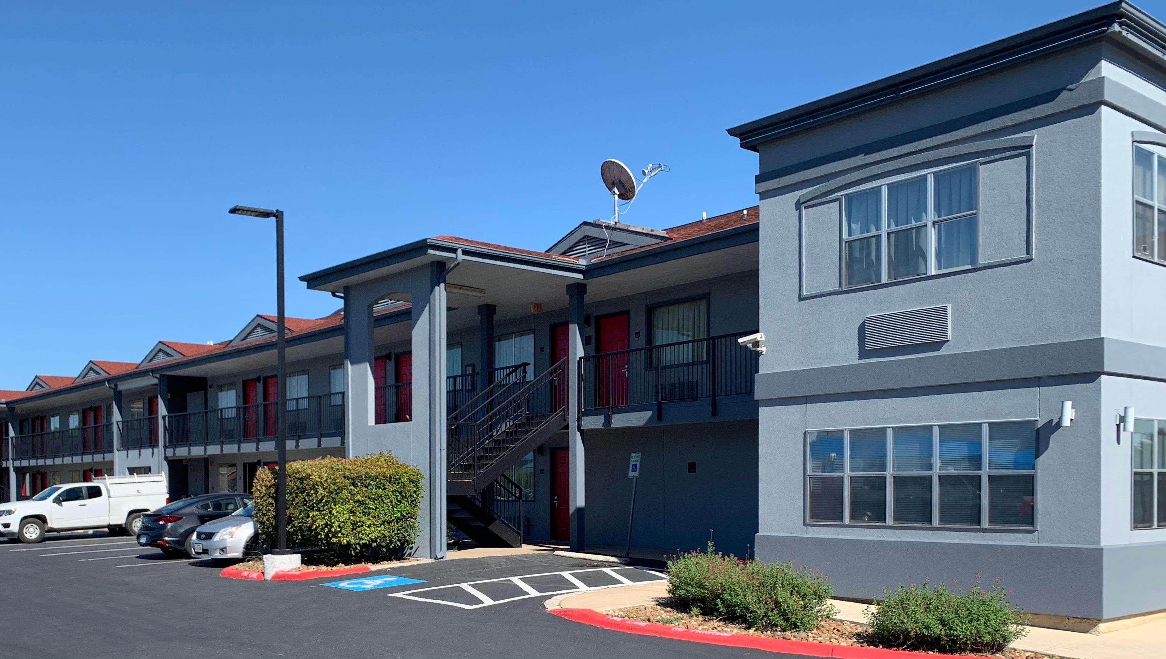 Hotel Quality & I-10 Near Fiesta Texas San Antonio
