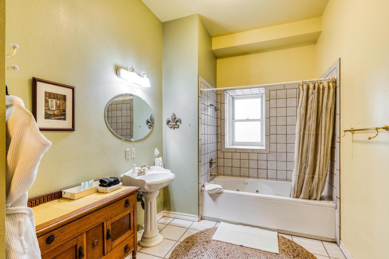 Yellow Rose Bed & Breakfast 4*