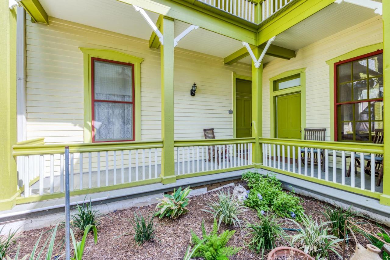 Yellow Rose Bed & Breakfast 4*