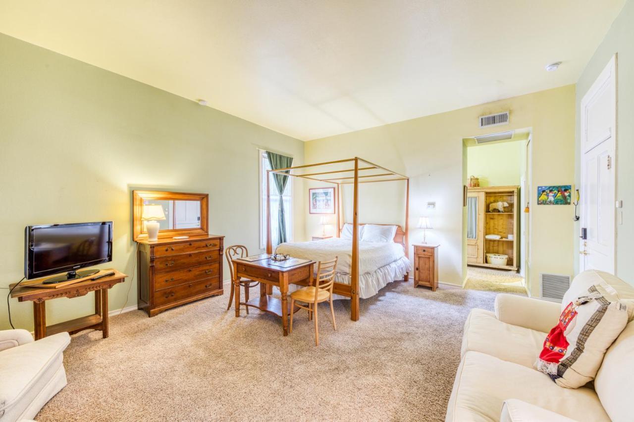 Yellow Rose Bed & Breakfast San Antonio