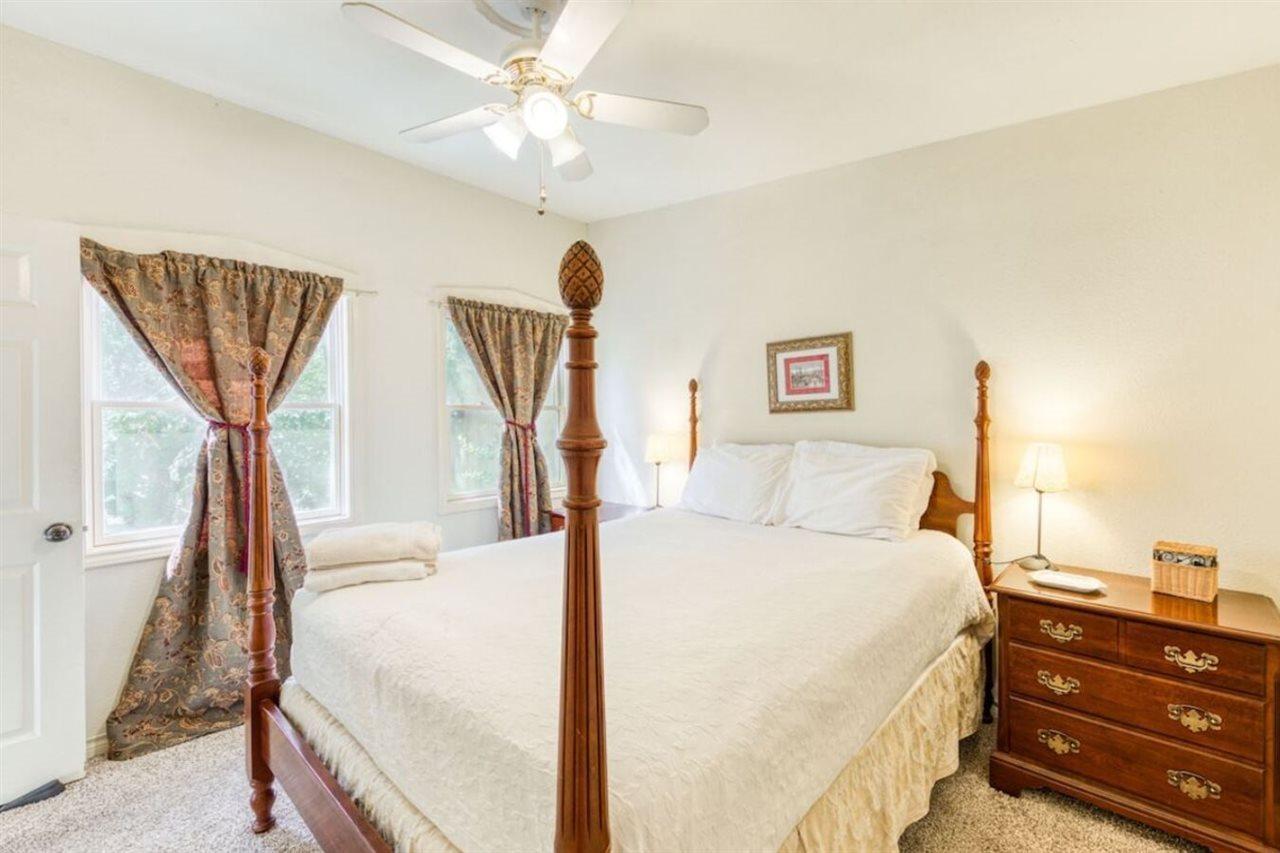 Yellow Rose Bed & Breakfast San Antonio