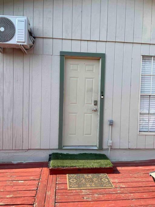 Large Piece Of Heaven Back House Apartment San Antonio