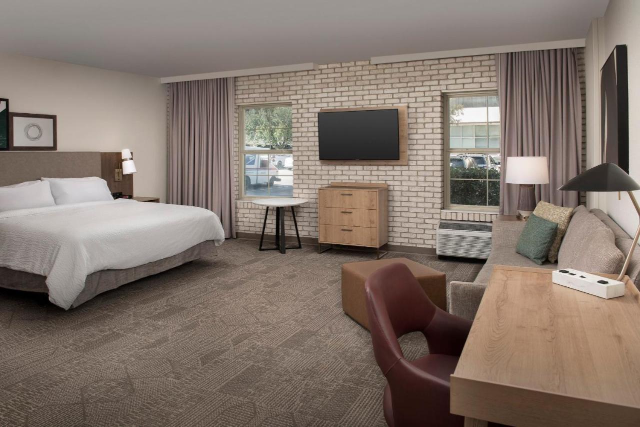 Staybridge Airport By Ihg Hotel 3*