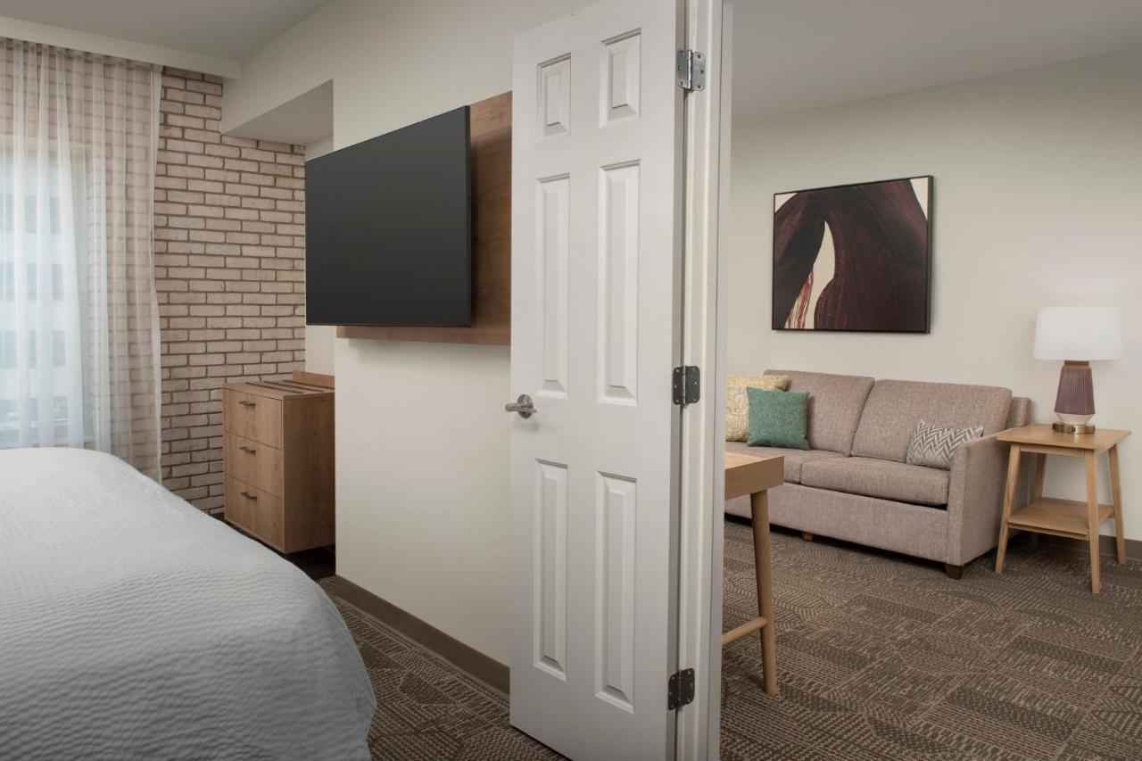 Staybridge Airport By Ihg Hotel San Antonio