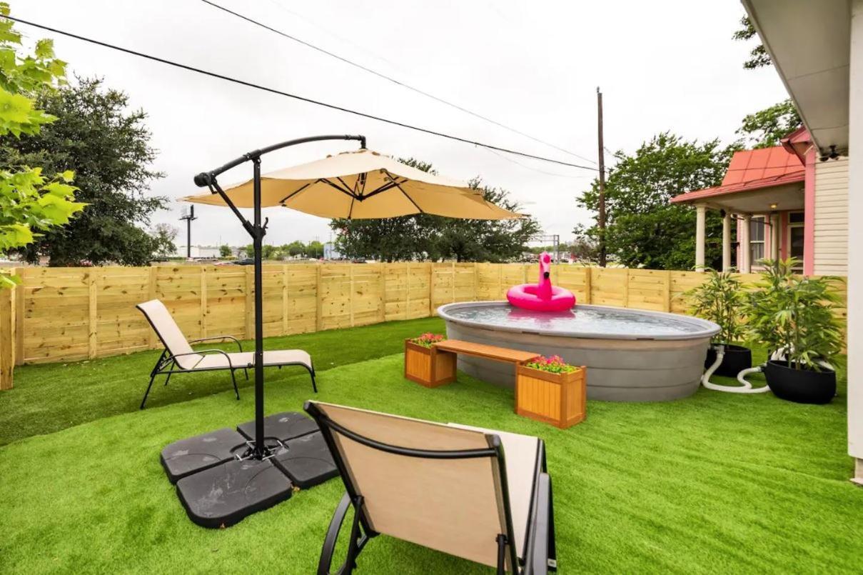 Downtown Modern Farmhouse-pool- Sleeps 12