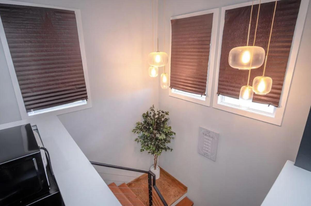 Downtown Modern Farmhouse-pool- Sleeps 12 * San Antonio