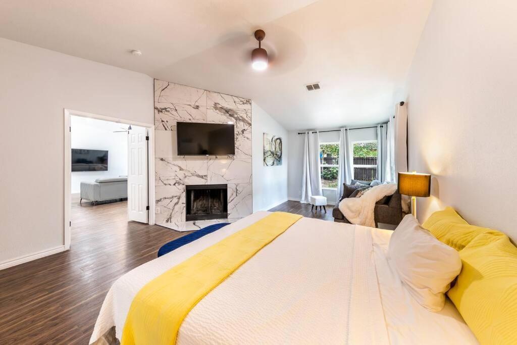 Holiday home Elite Retreat At La Cantera, 6 Flags, The Rim, Utsa, Seaworld - Casa Glam Sa