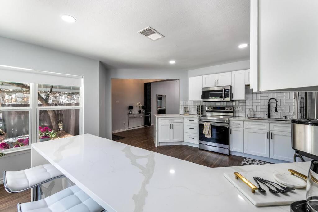 Elite Retreat At La Cantera, 6 Flags, The Rim, Utsa, Seaworld - Casa Glam Sa Holiday home *